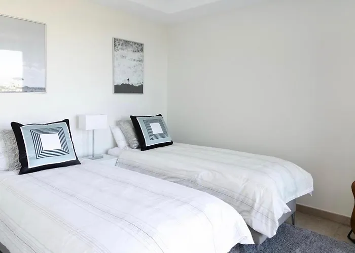 Bright Luxury Design Penthouse *